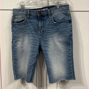 Men’s 32, Stretch Jean shorts